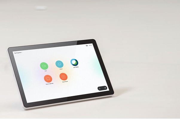 Webex Room Navigator installé sur une table